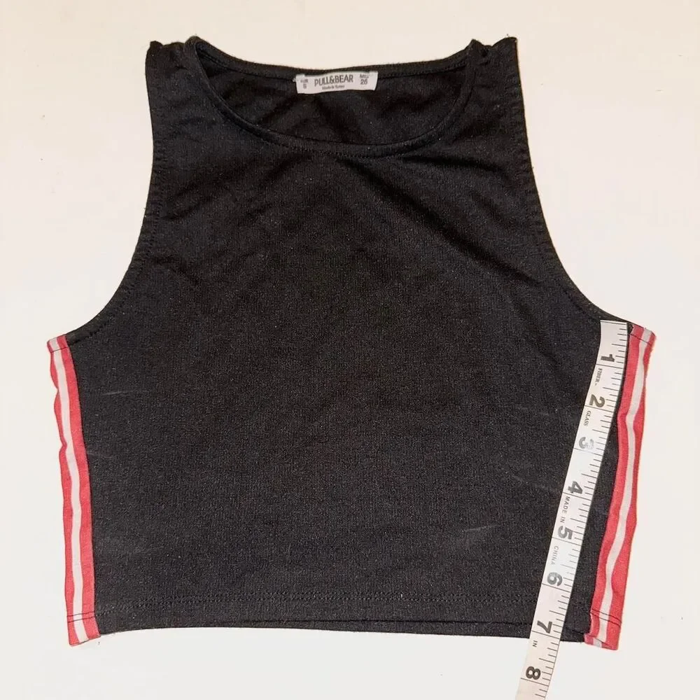 Pull-bear Women's Black and Red Crop-top